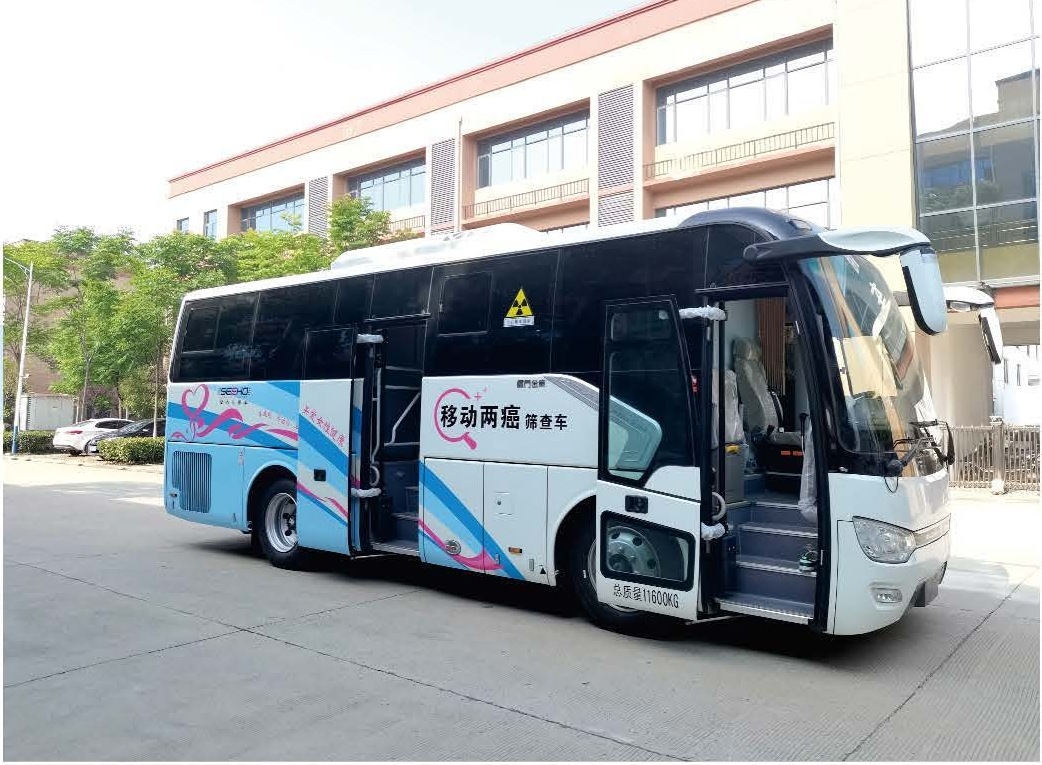 8.2m Women’s Health Screening Vehicle — Portfolio photograph