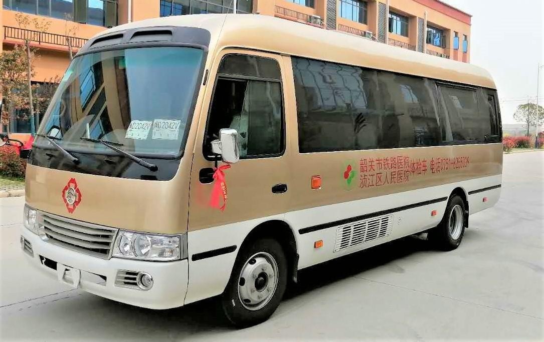 7 m Medical Examination Bus — Portfolio photograph
