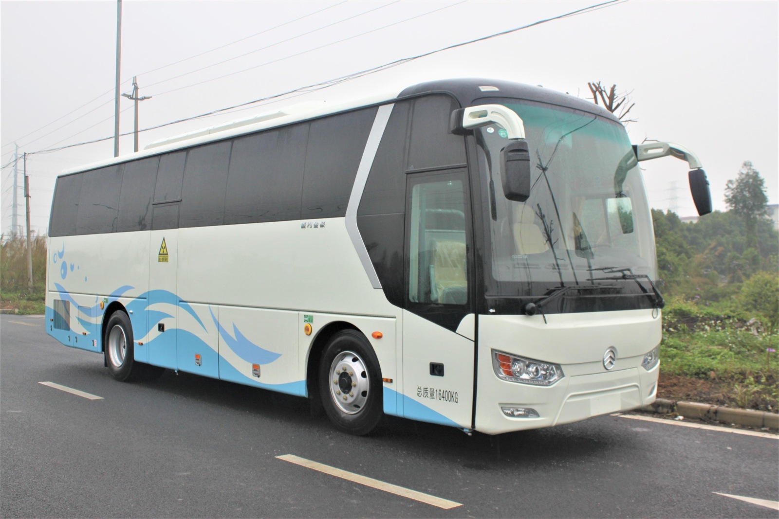 10.5 m Medical Examination Bus — Portfolio photograph