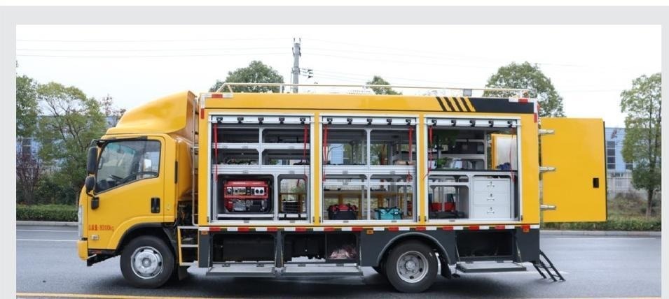 Mobile Power Repair Vehicle — Portfolio photograph
