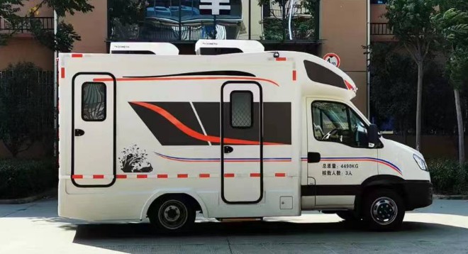 6 m Box-body Blood Collection Vehicle — Vehicle photo from the SEEHO product series